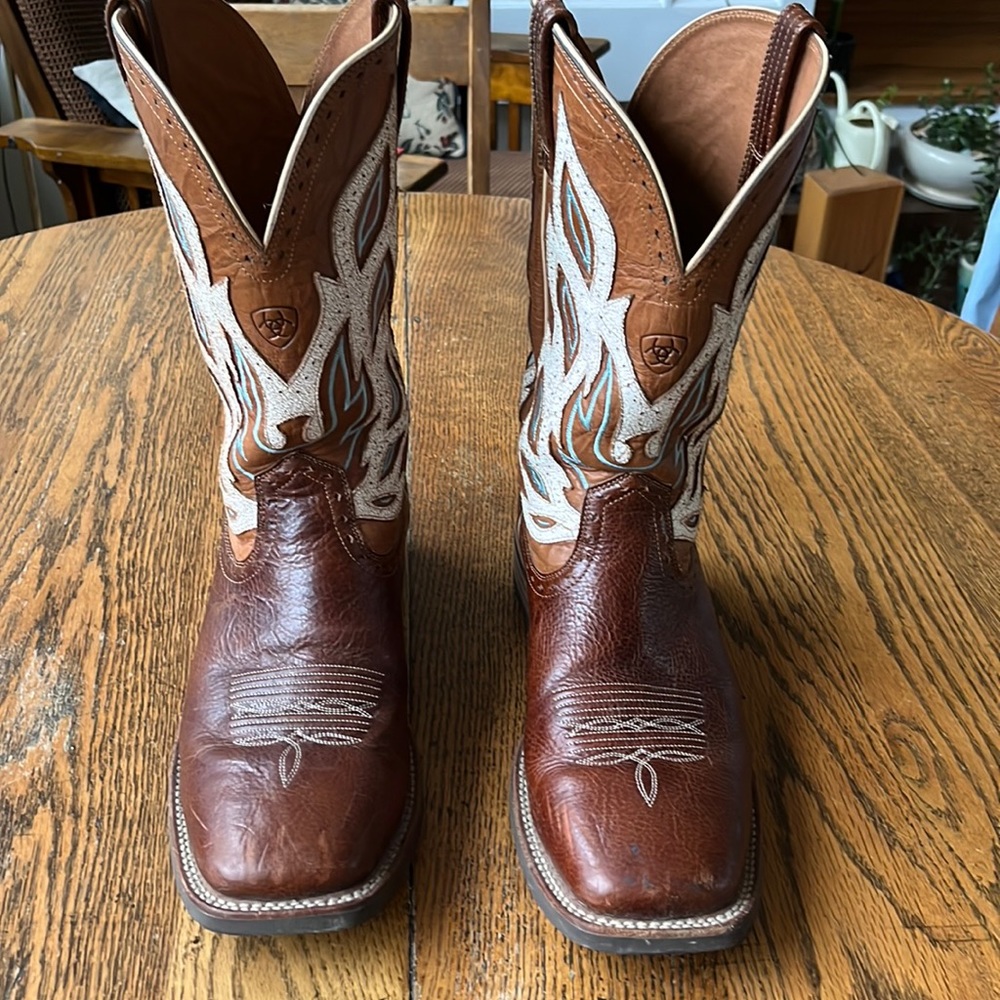 COPY - Ariat Nighthawk 11.5 D square toe